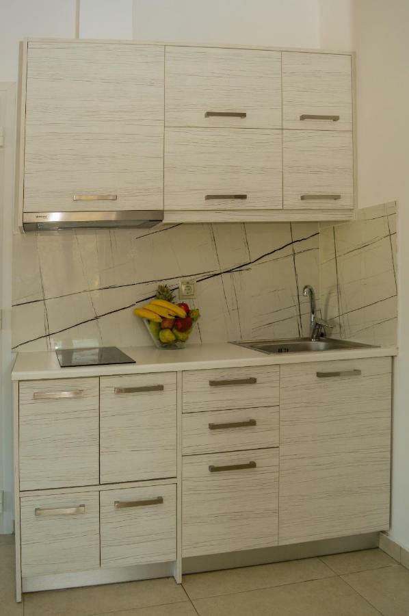 Meltemi Beach Apartments Mílatos Ngoại thất bức ảnh